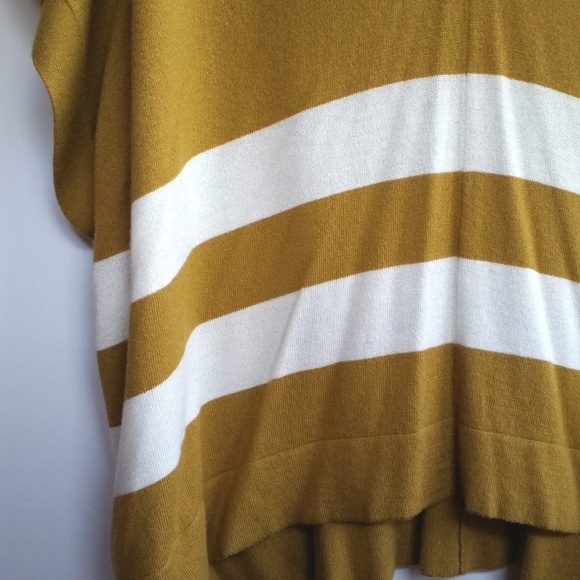 Banana Republic Mustard/Khaki Striped Poncho XS/S - Picture 5 of 5